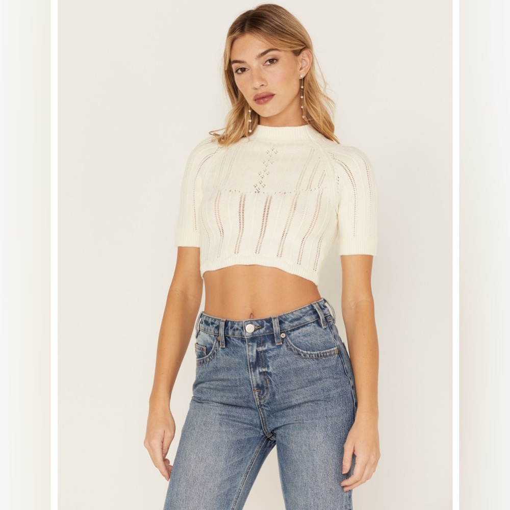 Sweater crop top